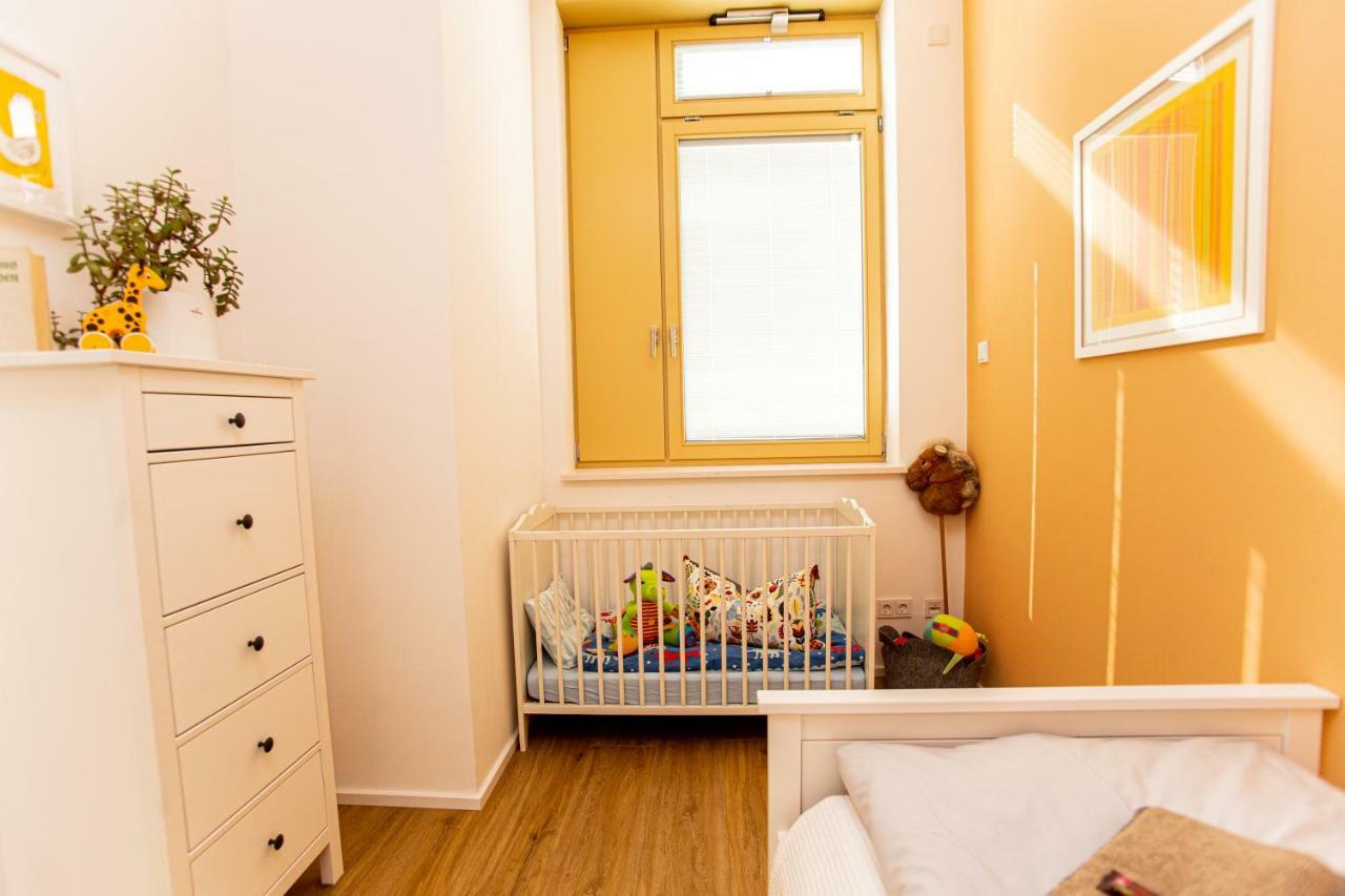 Eckhof Domizil - Grosszuegige Ferienwohnung Mit Kleinem Garten In Der Altstadt Von Gotha Extérieur photo