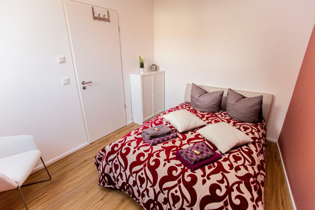 Eckhof Domizil - Grosszuegige Ferienwohnung Mit Kleinem Garten In Der Altstadt Von Gotha Extérieur photo